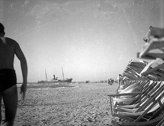 02_025_Tel_Aviv_Beach_May_1941